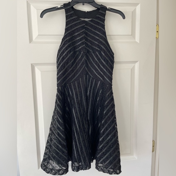 Dance & Marvel - Picture 1 of 8